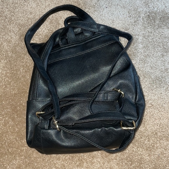 Backpack - Picture 2 of 2